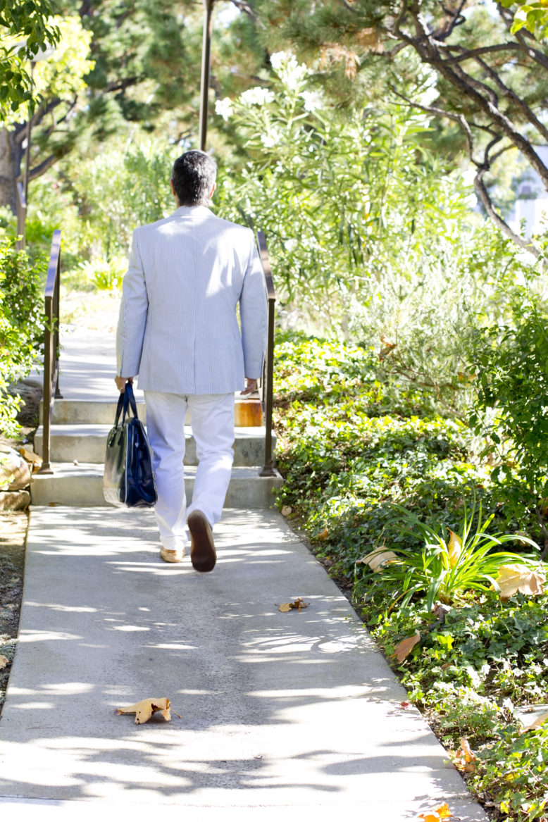 blue-striped-blazer-viewfrombehind