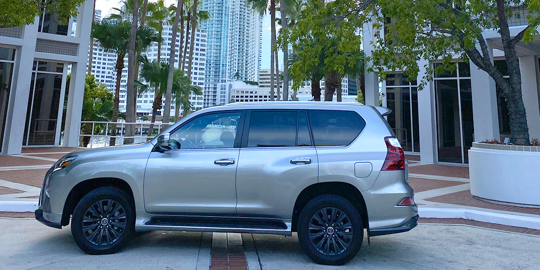 Lexus-GX-460-Luxury-wide-side-wide